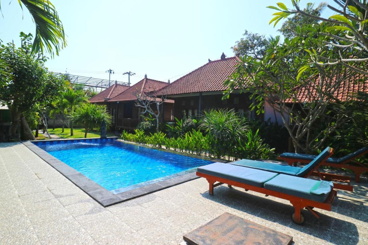 Nyoman Guesthouse And Grill Nusa Lembongan  Ngoại thất bức ảnh