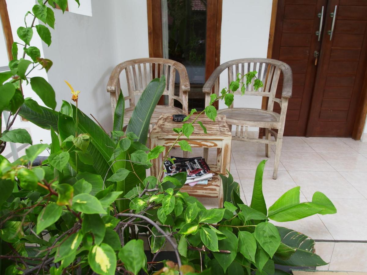Nyoman Guesthouse And Grill Nusa Lembongan  Ngoại thất bức ảnh