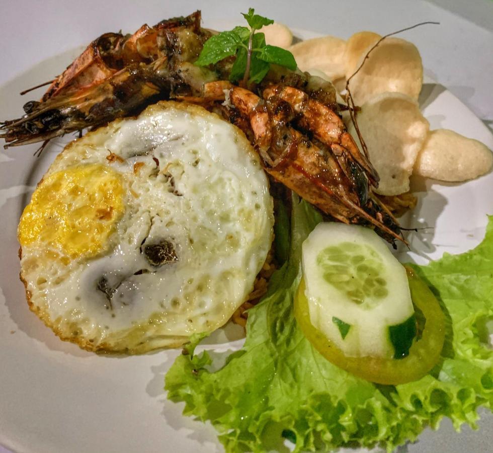 Nyoman Guesthouse And Grill Nusa Lembongan  Ngoại thất bức ảnh
