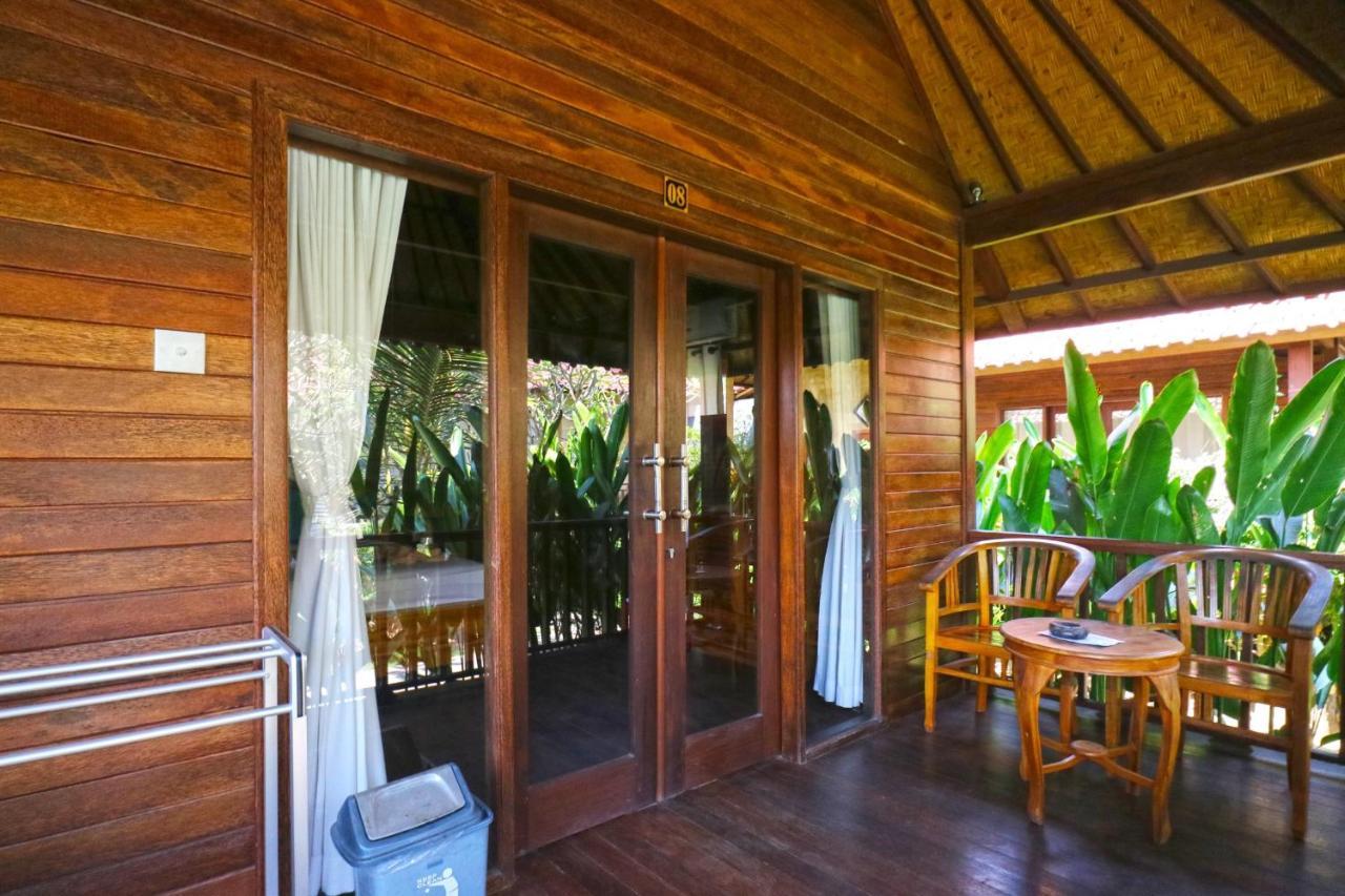 Nyoman Guesthouse And Grill Nusa Lembongan  Ngoại thất bức ảnh