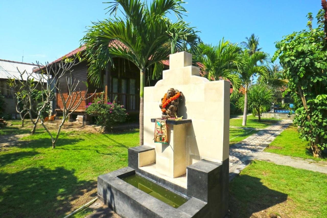 Nyoman Guesthouse And Grill Nusa Lembongan  Ngoại thất bức ảnh