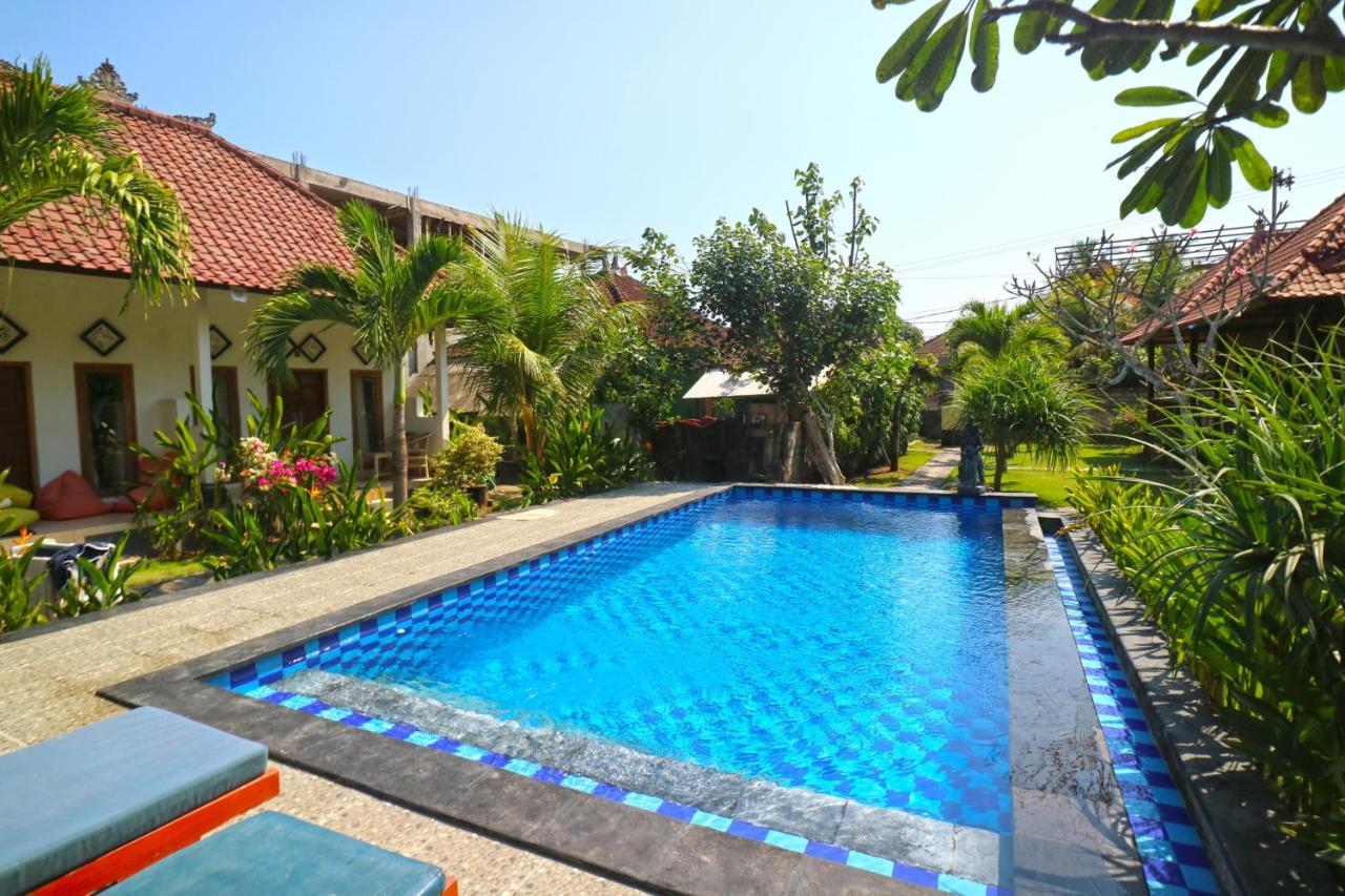 Nyoman Guesthouse And Grill Nusa Lembongan  Ngoại thất bức ảnh