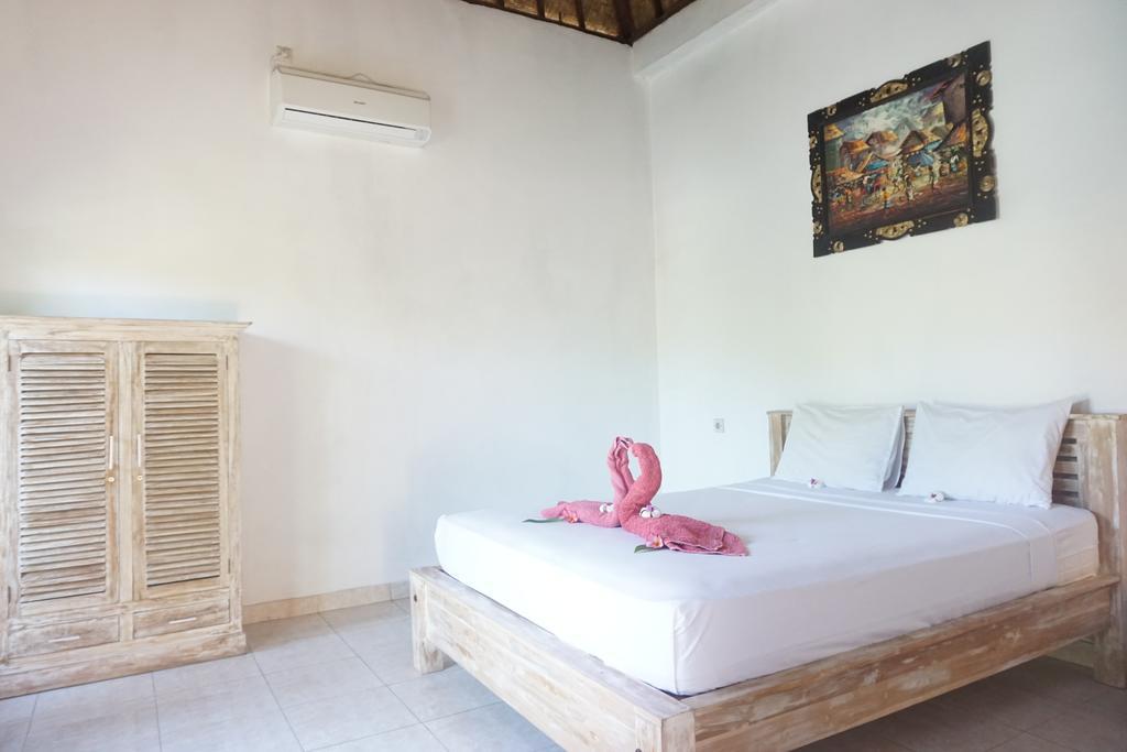 Nyoman Guesthouse And Grill Nusa Lembongan  Ngoại thất bức ảnh